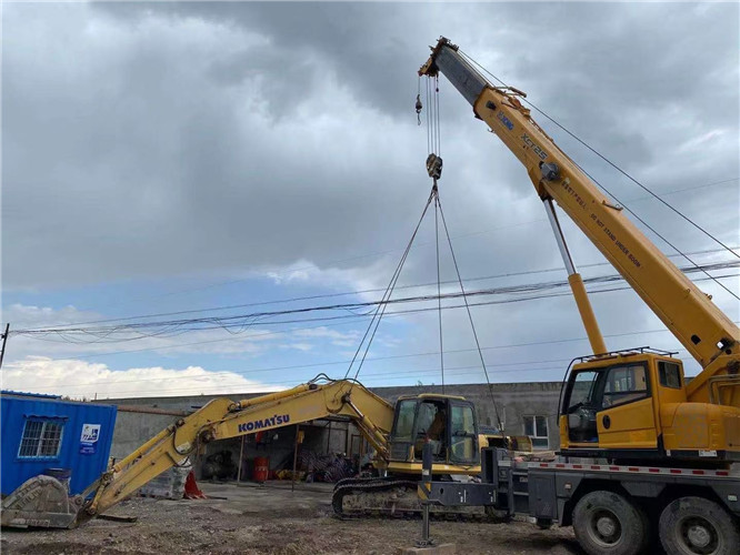 东湖区25吨吊车的工作半径是多少？