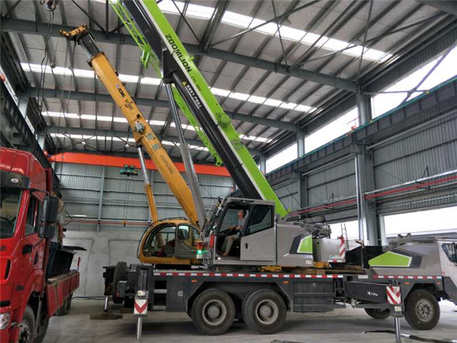 东湖区高空车出租需要注意哪些安全事项？