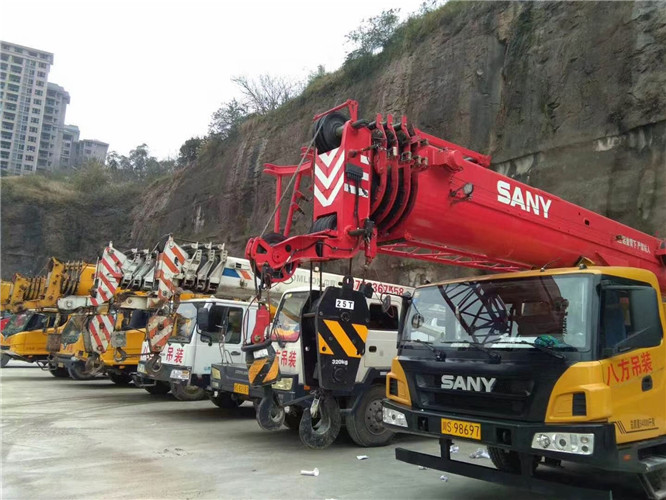 东湖区吊车出租按什么计费？台班费、单次费、里程费怎么算？